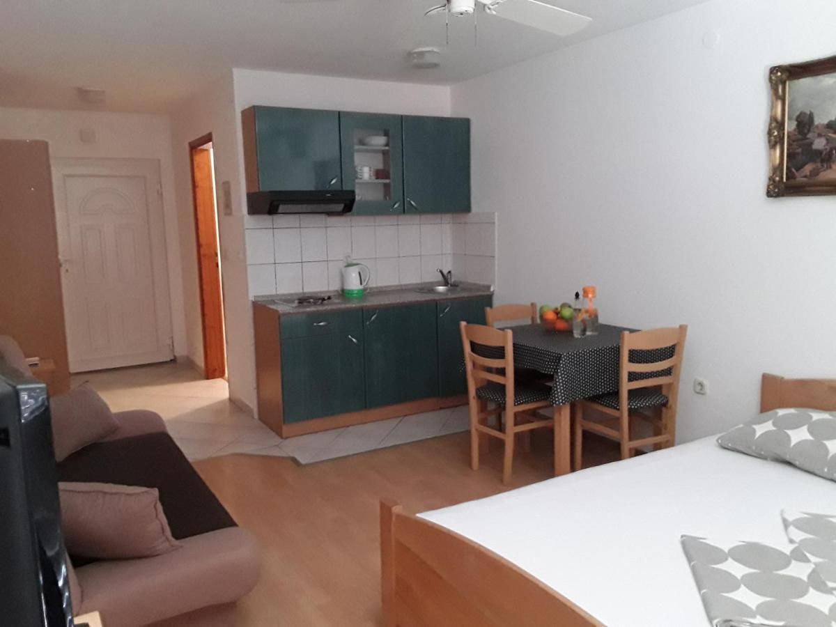 Zaton Apartmani M. Ilesh Exterior foto